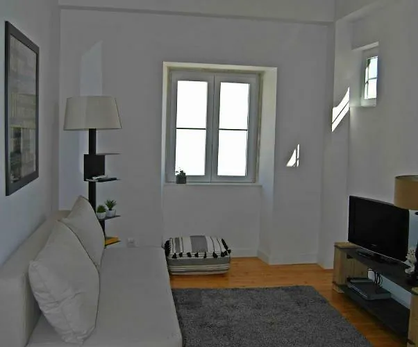 Апартаменты Berta Village, Old Quarter Лиссабон
